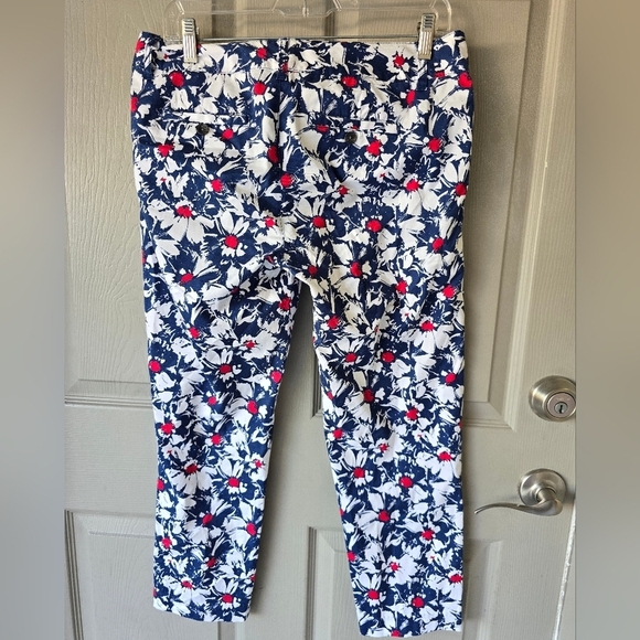 Tommy Hilfiger Women's Blue Cropped Floral Pants Size 6 Colorful Summer - Picture 7 of 11